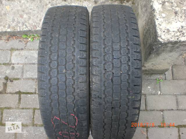 Б/у шины зимние Bridgestone 205/65/16c ( 2шт.) цена за пару.