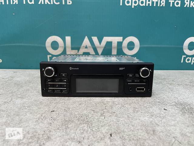 Штатная магнитола MP3, AUX, USB, Bluetooth, в рабочем состоянии Renault Master. Movano. Kangoo. Trafic. Mercedes Citan.