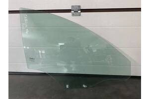 Скло стекло дверей переднє праве Chevrolet Captiva 2006-2016р. 96624297