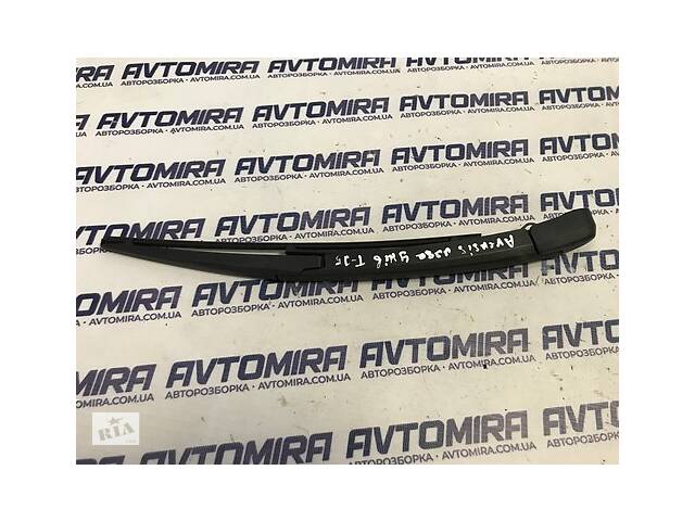 Стеклоочиститель крышки багажника Toyota Avensis T25 Wagon 2003-2008 8524105080