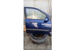 Стекло двери передней правой опускное 824201C010 Hyundai Getz 2007 1.6 L Хендай Гетц 1.6 Л