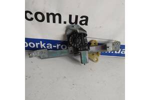 Склопідйомник задній правий Renault Captur 2013-2019 2 pin 827009380R