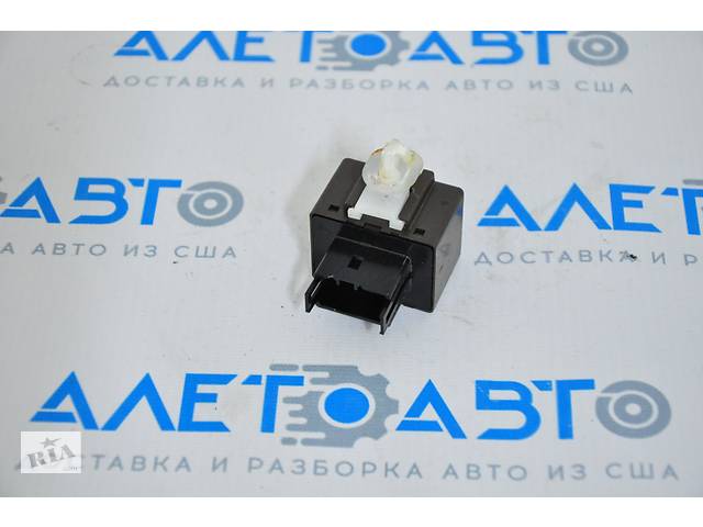 Turn Signal Hazard Emergency Flasher Relay Toyota Camry V