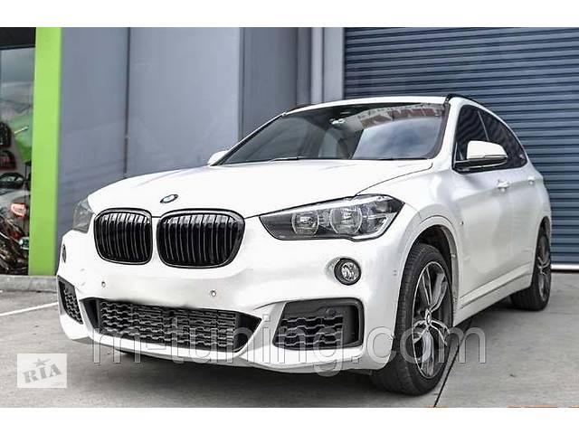 Решетка радиатора BMW X1 F48 ноздри M тюнинг (4 варианта)