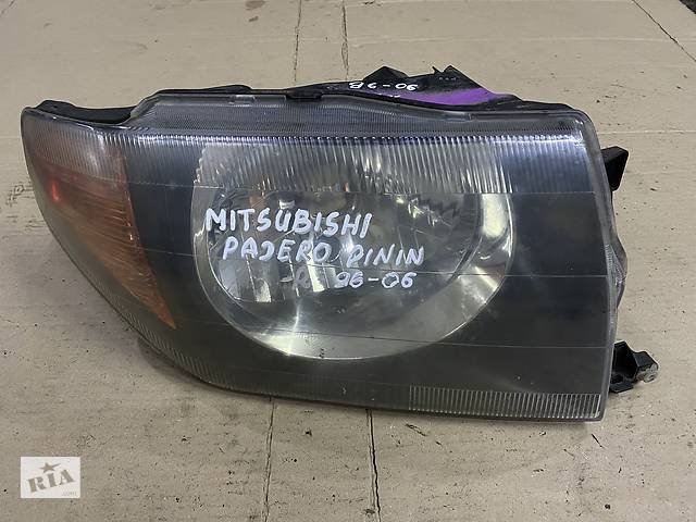 Вживана фара права для Mitsubishi Pajero Pinin 1996-2006