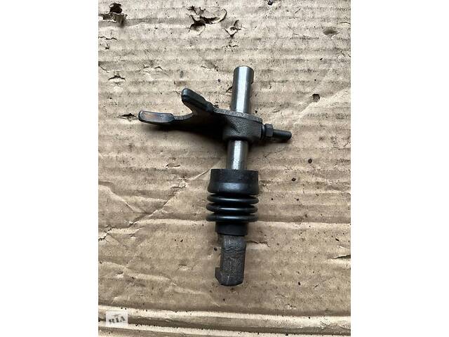 Вживана вилка (блокування диференціала) роздаточної коробки ВАЗ 2121 ...