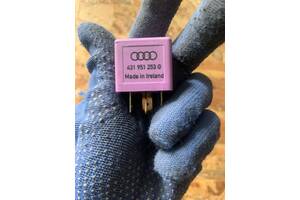 Вживаний блок реле для Audi A4 Quattro 1998