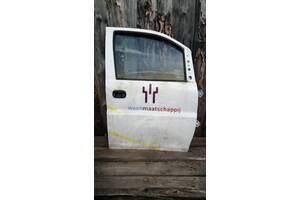 Вживаний двері передні для Hyundai H 1 1993-2004 760044G000