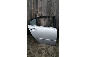 Вживаний двері задні для Kia Magentis 2005-2010 77004-2G000