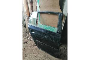 Вживаний двері задні для Volkswagen Golf 2003-2009 1K6833302AA