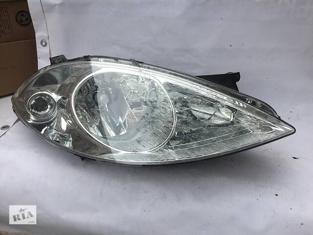 Вживаний фара для Mercedes A-Class A140 A160 A170 W169 A169 2004-2008 (146) дефекти кріплення