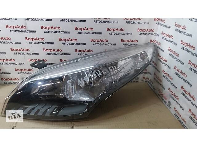 Вживаний фара ліва ля Renault Megane III 2009-2013 260607305R