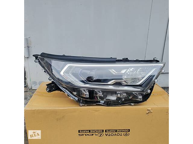 Вживаний фара права для Toyota Rav 4 2019-2023рр, 8114542A32 - Фото 1