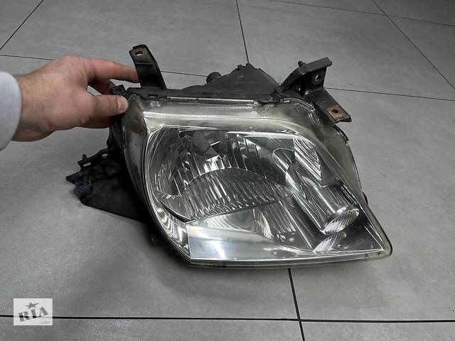 Вживаний фари для Mazda MPV 1999-2003 - Фото 1