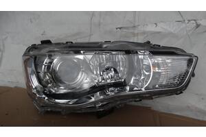 Вживаний фари для Mitsubishi Outlander XL 8301B480  2010, 2012 Фара продаєця гола без блочка як на фото.Ксенон.Сторона п