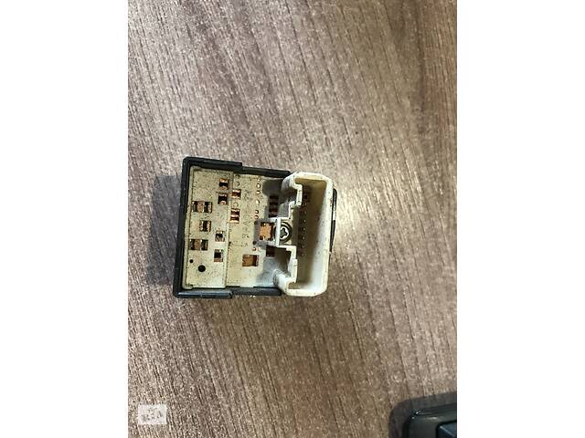 Подержанная кнопка сборки зеркал для Toyota Rav 4 2001-2005 - Фото 2