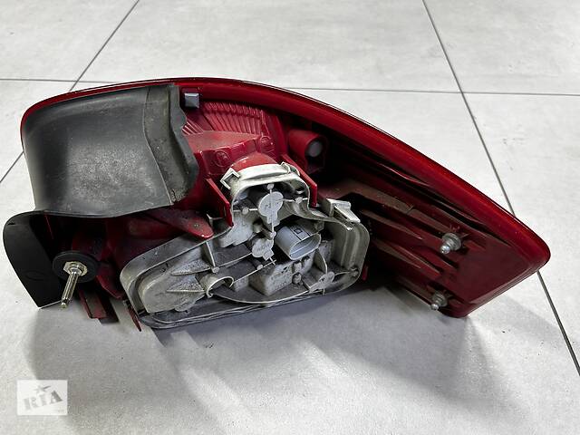 Подержанный фонарь задний для Audi A3 Есть ДЕФЕКТ 2003-2008 - Фото 4
