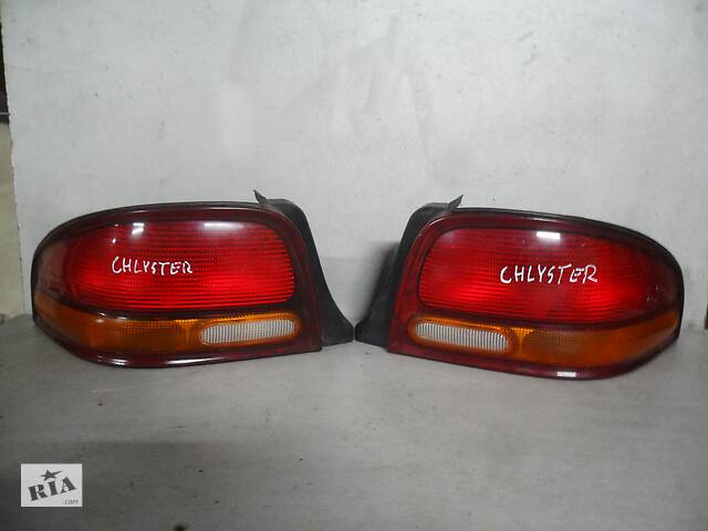 Применяемый фонарь задний для Chrysler Stratus (1995-2000)