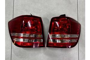 Вживаний ліхтар задній для Dodge Journey (ДЕФЕКТ) 2008-2011