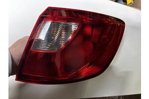 Вживаний ліхтар задній для Seat Ibiza УНІВЕРСАЛ 2008-2015
