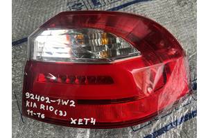 Вживаний ліхтар задній правий для Kia Rio (хетчбек) 2011-2016