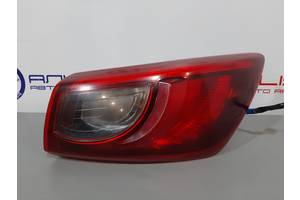 Подержанный фонарь задний правый наружный для Mazda CX-3 2011-2016.
