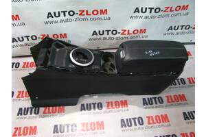 Вживаний підлокітник для Mazda CX-7 2006-2012 EG2764441