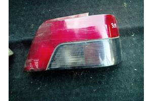 Вживаний правий ліхтар задній для Peugeot 309 ЗНИЖКА 20% до 1 січня