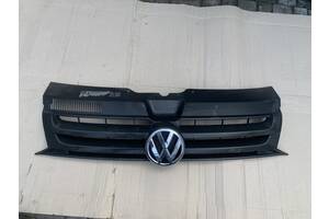 Вживаний решітка радіатора для Volkswagen T5 (Transporter) 2013 = 7EO 853 653