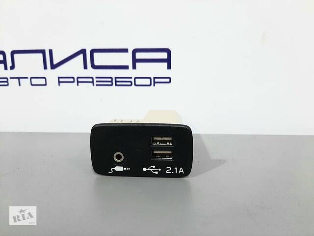 Подержанный разъем USB/AUX для Subaru Impreza 2017-2022