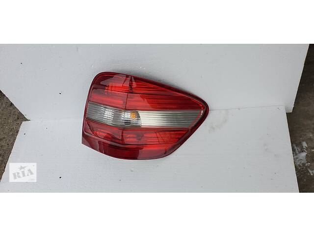 Задний фонарь в кузове MERCEDES-BENZ ML W164, 2005-2011, оригинал, б.у., 404182R, 404122R - Фото 1