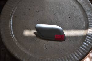 Заглушка бампера для Toyota Avensis t27 права 85044-05060 ЧИТАТИ ОПИС