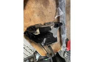 Замок двери зад прав Lexus GS300 GS350 GS430 GS450h 05-11