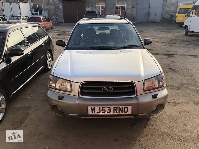 Б/у бампер передній Subaru Forester 03-05