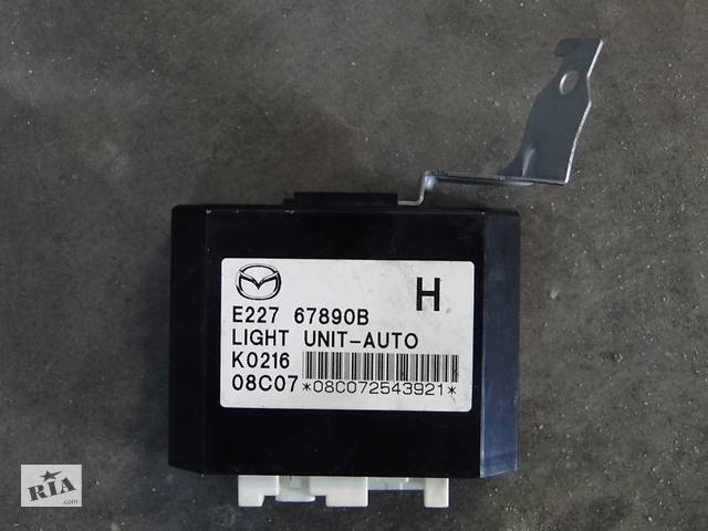 Б/у блок управления освещением фарами Mazda CX-7 CX7 E22767890A