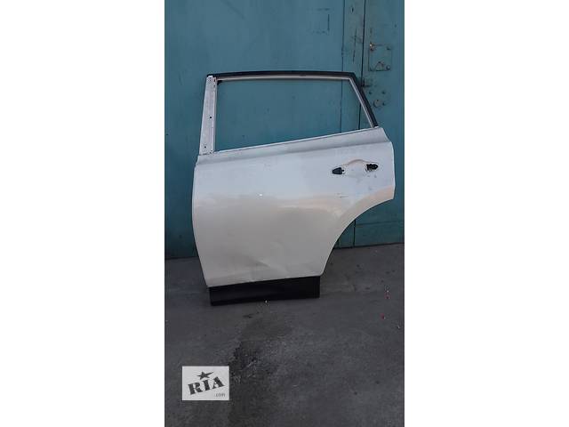 Б/у дверь задняя для Toyota Rav 4 2013-18гг, 67004-42180