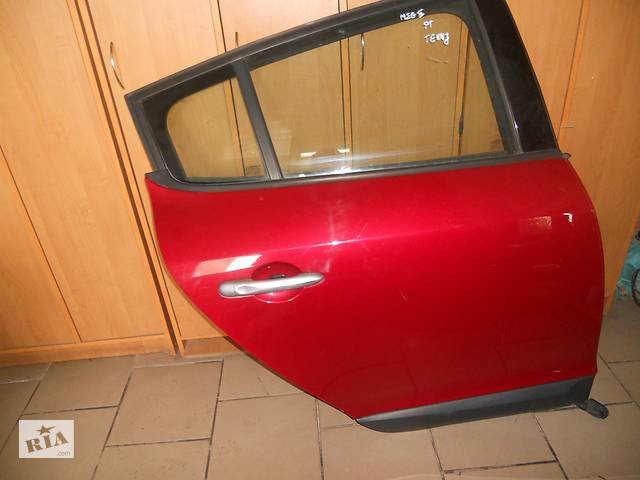 Б/у дверь задняя правая для Renault Megane III