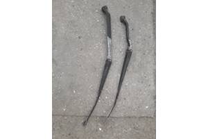 Б/у дворник для Mitsubishi Outlander