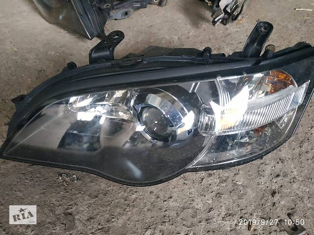 Б/у фара правая галоген Subaru Outback 2003-2009