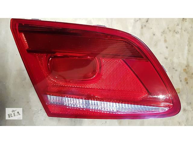 Фонарь задний левый в крышку для Volkswagen Passat B7 2010-2014 - Фото 1