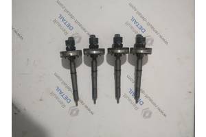 Б/у форсунка для Renault Master 2003-2010 3.0DCI 16600DC002 0445110168