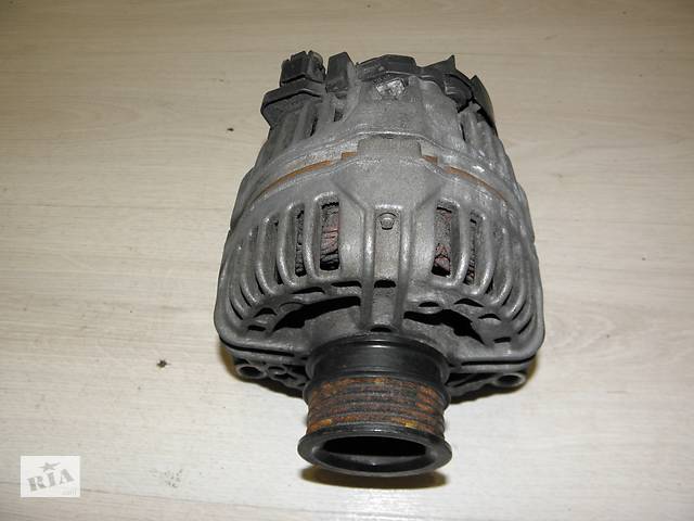 Б/у генератор/щетки для Opel Corsa D 1.0 1.2 BENZ 2004-2010