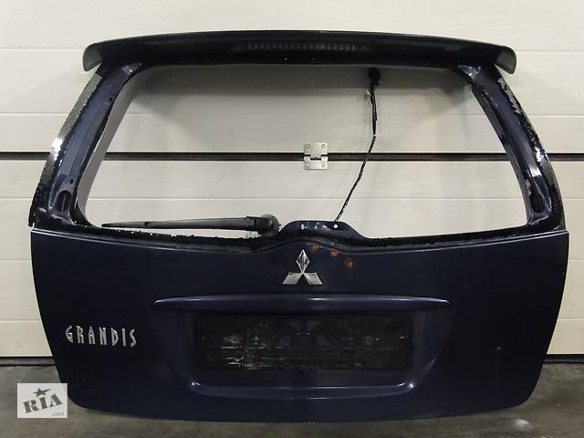 Б/у Кришка багажника Mitsubishi Grandis 04-11p. MN186428 / MN129255