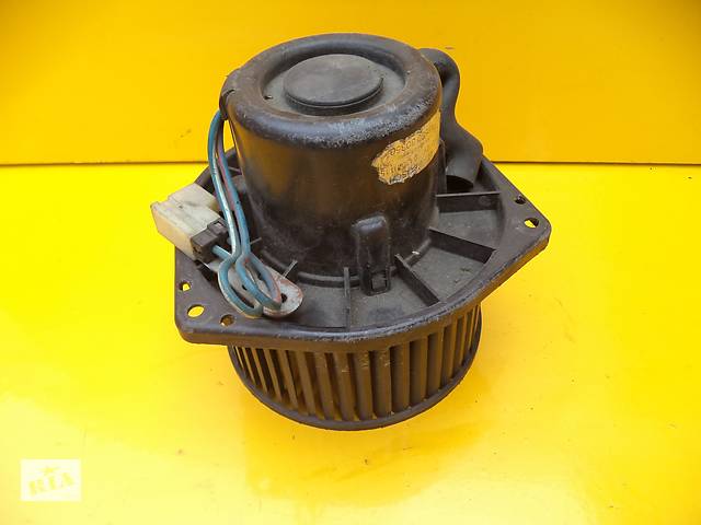 Б/у моторчик печки для Nissan Vanette (1994-2002) (0130111154)