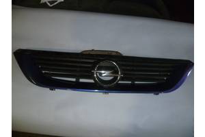 Б/у решітка радіатора для Opel Vectra