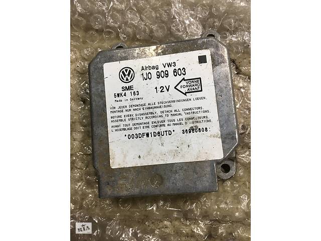 Блок управління AirBag Volkswagen Transporter 4 1j0909603