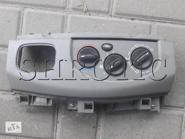 Блок Управління Пічки 8200004603 (Б / У) Renault Trafic 2010-2014 2,5 dсi 8200004603