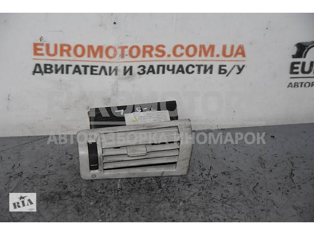 Дефлектор воздушный левый VW Transporter (T4) 1990-2003 7H5819201