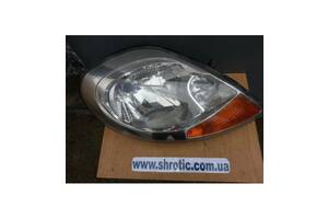 Фара С Желтым Поворотником Правая 8200701353 (Б/У) Opel Vivaro 2006-2010 2,0 dсi euro 4 8200701353