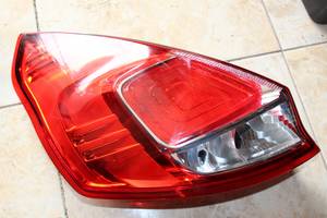 фонарь задний для Ford Fiesta 2012-15, хетчбек